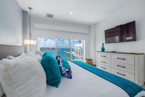 Palm Beach Apartment | Proper Design Beautiful View Ready To Enjoy