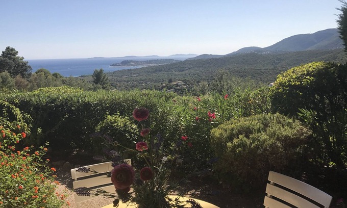 La Croix-Valmer Villa | Provençal villa with stunning view, close to beach, free Wifi