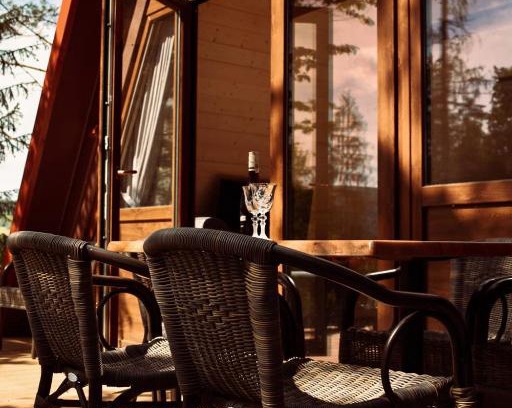 Sanok Resort | Przystań nad Sanem z widokiem na góry i rzekę