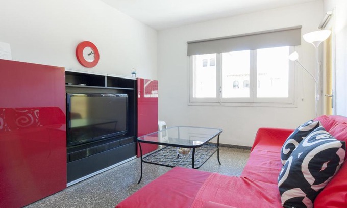 Barcelona Apartment | Pubone AT Barberà del Valles