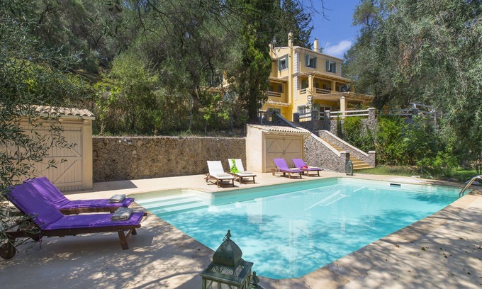 Limni House | PUCK-A Cozy Studio at IL Giardino Segreto Di Prospero