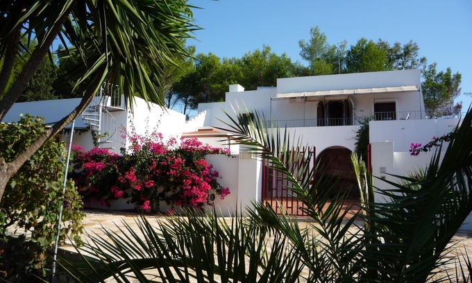 Torre Pali Villa | Puglia sea view Villa Morocco very near Salento beaches: Apartment Buganvillee