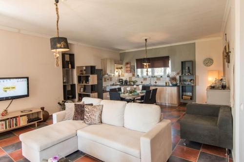 Agios Sostis Apartment | Pura Vida Home