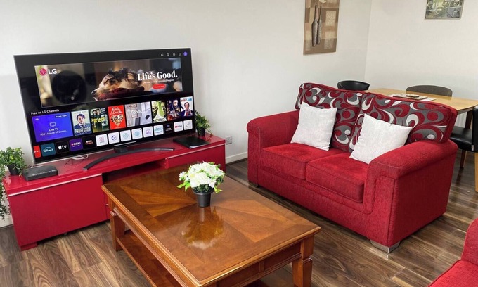 Rosyth House | Pure Home Rosyth Dockyard and South Fife by Three Bridges Apartments