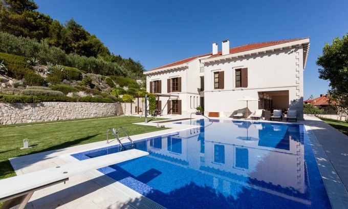 Split Villa | Pure luxury in the center of Split with a beautiful garden and pool