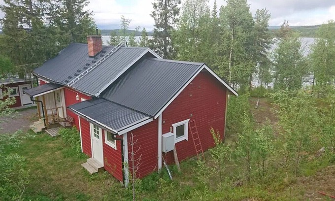 Kurravaara House | Pure nature at the river Torneälven not far from the ice hotel