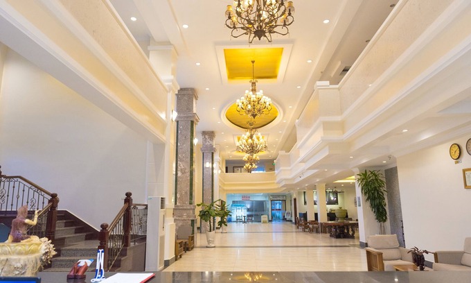Sampov Meas Hotel | Pursat Riverside Hotel and Spa