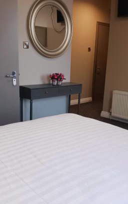 Clondra Hotel | Pv Fallons