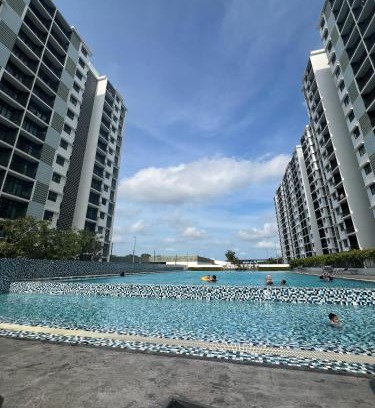 Bandar Penawar Apartment | Qila Homestay at DESARU UTAMA