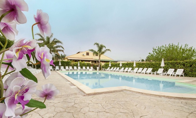 Piana Calzata Apartment | Quadruple Room with Balcony n4 Via Salvatore Onion n1 second floor