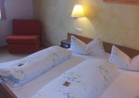Rheinhausen Cottage | Quadruple Kat. A, Non smoking, with toilet and shower - Hotel Werneths Landgasthof Hirschen