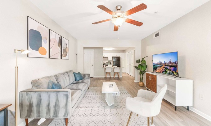Pleasant Valley Apartment | Quaint 2BR King Suite w Gym& close to DT