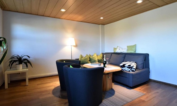 Grevesmuehlen Apartment | Quaint Apartment in Grevesmuhlen near Lake