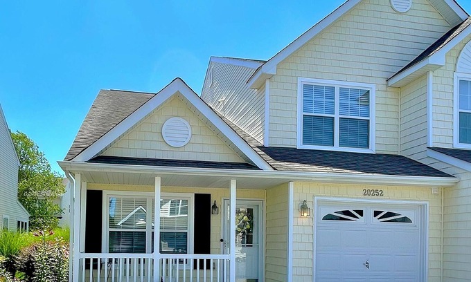 Keys Of Marsh Harbor House | Quaint Cottage at the Keys of Marsh Harbor, Rehoboth Beach
