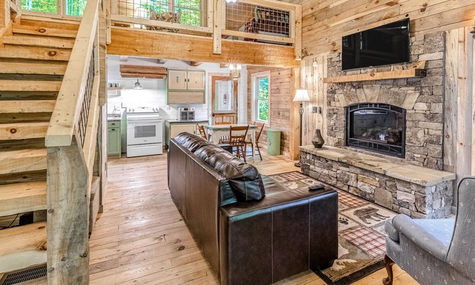 Sylva House | Quaint cottage near town w/fast WiFi, covered deck, lofted layout & more