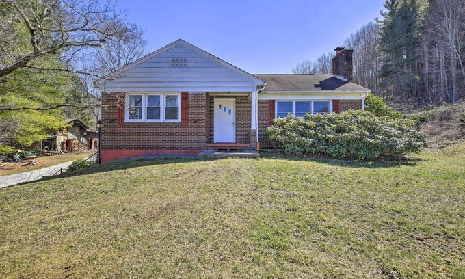 Atkins House | Quaint Creekside Home w/Spacious Deck & Yard