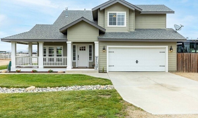 Paso Robles Other | Quaint Farmhouse Home