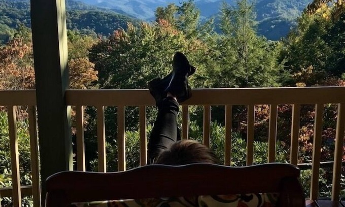 Waynesville House | QUAINT MOUNTAIN COTTAGE-BREATH TAKING VIEWS-1.5 MILES TO DOWNTOWN WAYNESVILLE