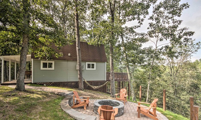 Mount Jackson Cottage | Quaint Mt Jackson Cottage w/ Sweeping Views!