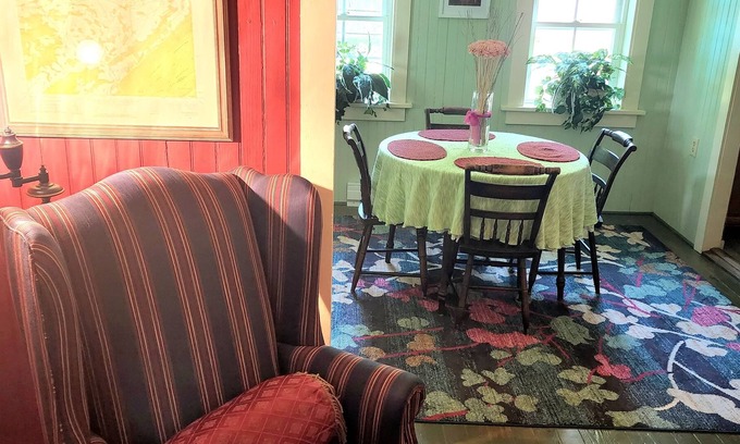 Saylorsburg House | Quaint Poconos Bungalow Near Wineries and Hiking LONG TERM ONLY