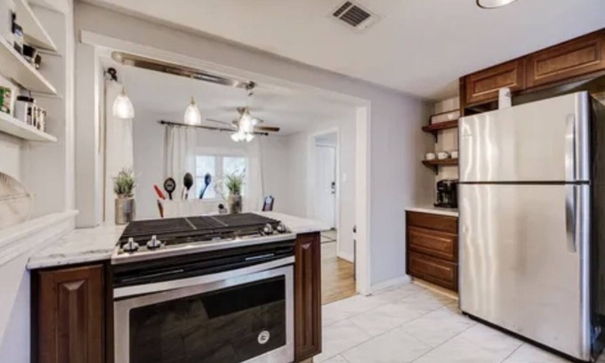 Conway House | Quaint remodeled home close to local colleges, parks, shopping, dining, hospital