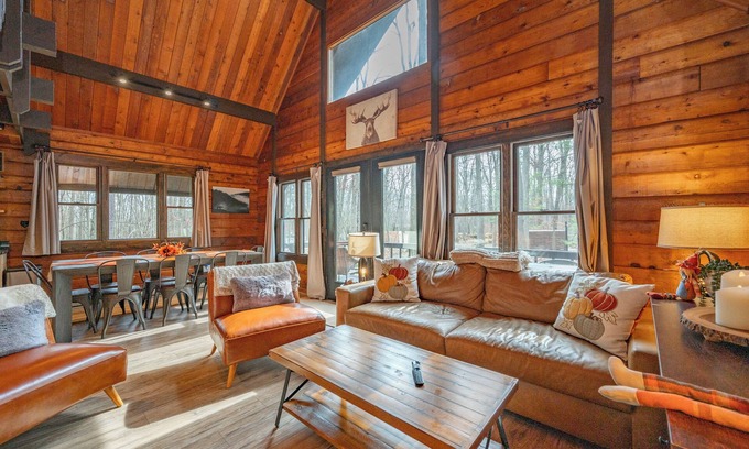 McHenry House | Quaint Retreat w/Fire Pit & Lake Access