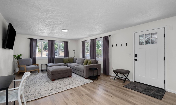 Spokane Valley House | Quaint Spokane Valley Home
