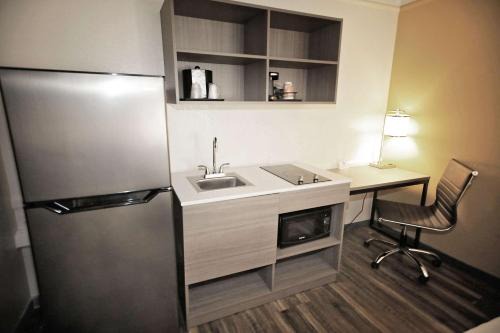 Aurora Hotel | Quality Inn Aurora Denver