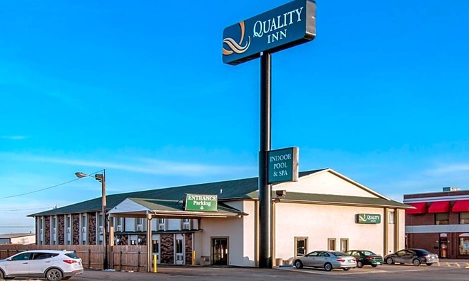 Hays Hotel | Quality Inn Hays I-70