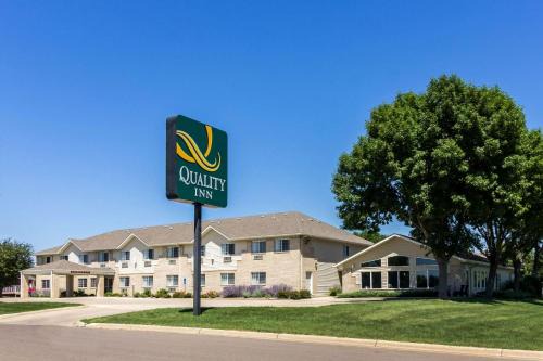 Marshall Hotel | Quality Inn Marshall MN near University