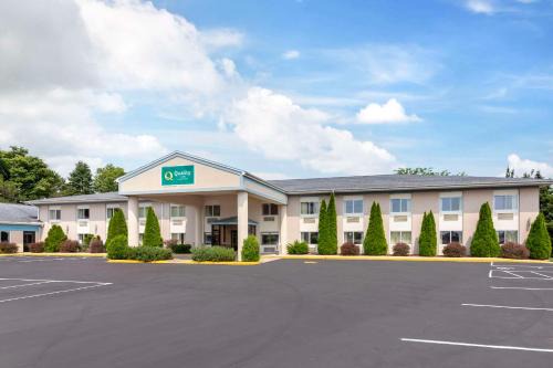 Huron Hotel | Quality Inn near Cedar Point - Huron, Sandusky OH