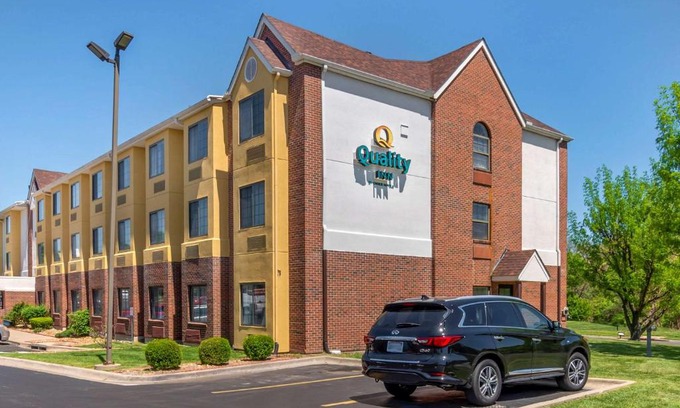 Overland Park Hotel | Quality Inn Overland Park Kansas City
