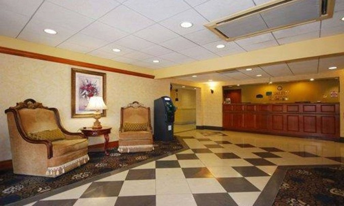Trevose Hotel | Quality Inn & Suites Bensalem