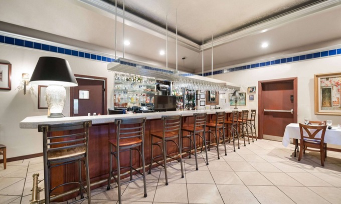 Lufkin Hotel | Quality Inn & Suites Lufkin
