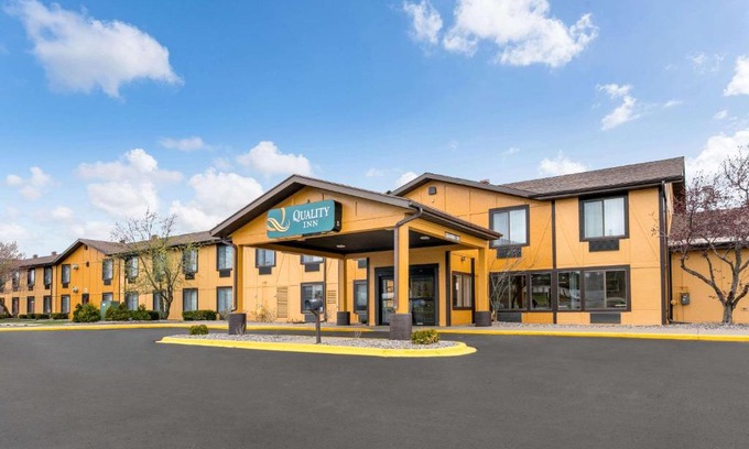 Marquette Hotel | Quality Inn