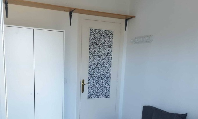 Vista Alegre Apartment | Quarto Aconchegante com Terraço!