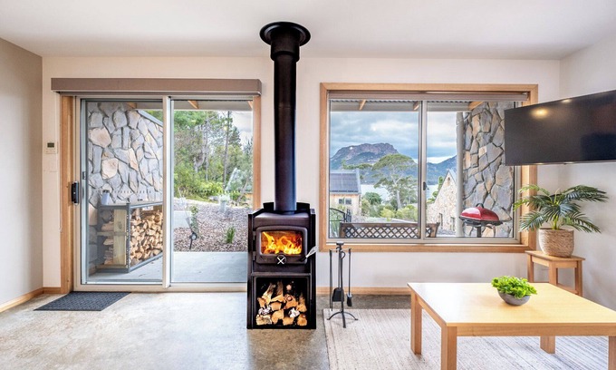 Coles Bay Apartment | Quartz (FS7) - Freycinet Holiday Houses