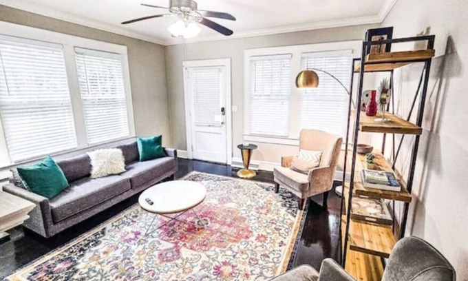 Chantilly Apartment | Queen of Chantilly
