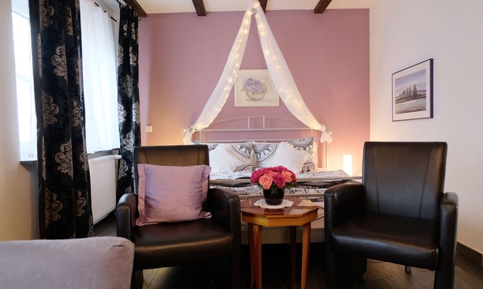 Leimen Apartment | quiet accommodation in a central location 2km to Heidelberg