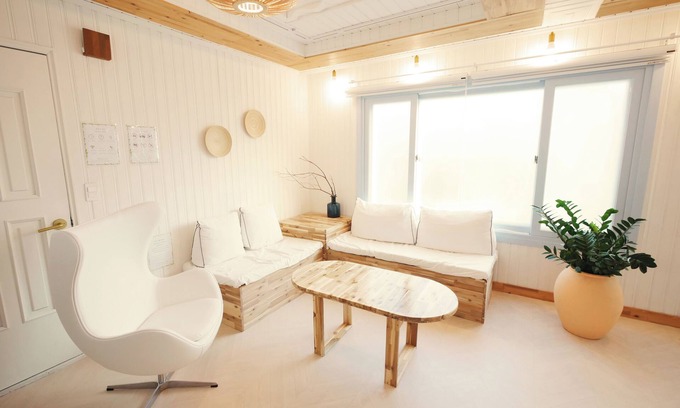 Haeundae Apartment | Quiet accommodation surrounded by mountains near Haeundae Beach in Busan