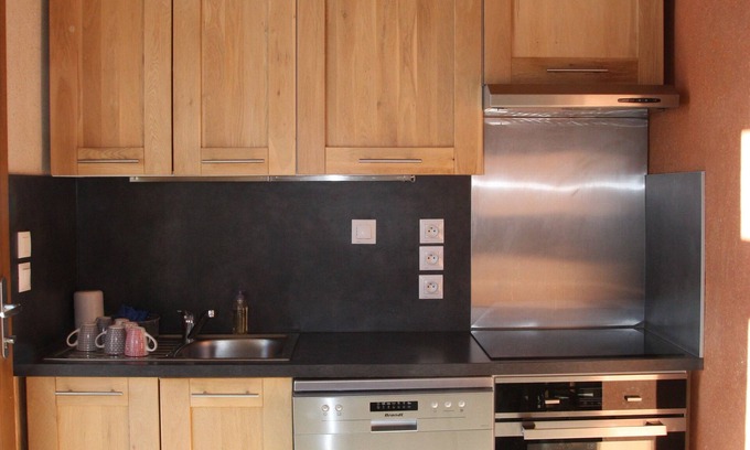Chateauroux-les-Alpes Apartment | Quiet apartment, close to EMBRUN, in a detached house