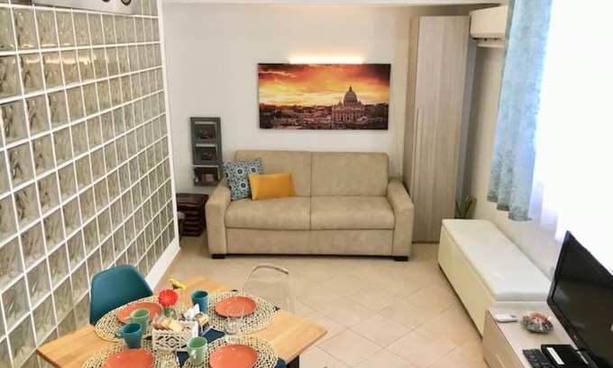 Aurelio Apartment | Quiet Apartment - 5KM from VATICAN- free parking- Well connected to the center