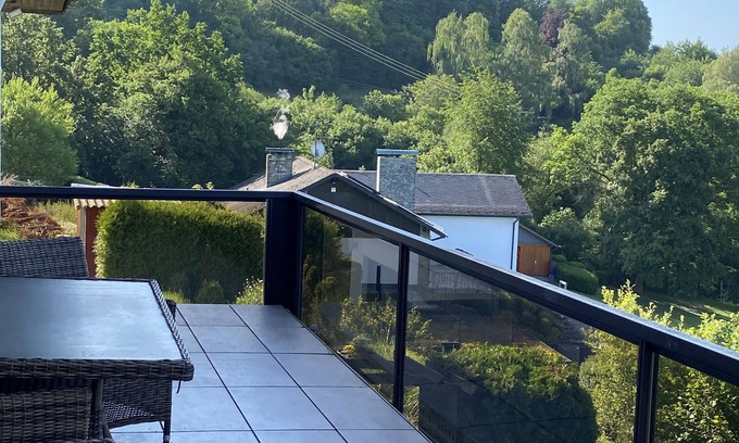 Freienfels Apartment | Quiet apartment with large balcony and view of the valley