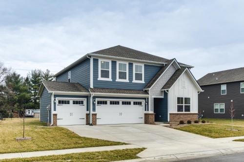Avon House | Quiet Avon Home - Near Indianapolis Speedway!