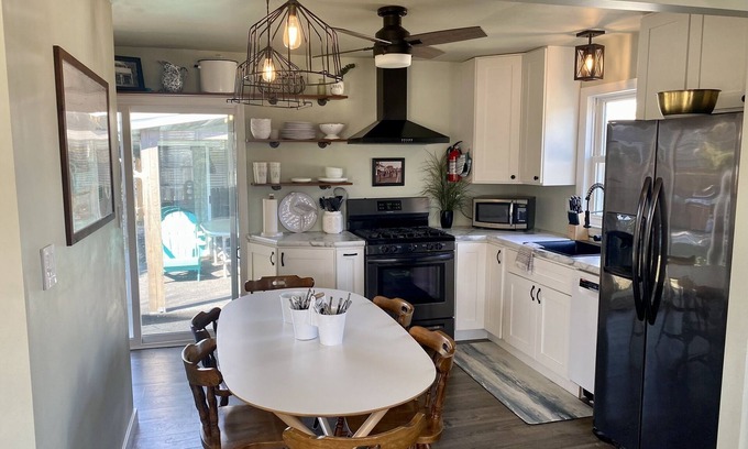 North Cape May Cottage | Quiet Beach Cottage in North Cape May