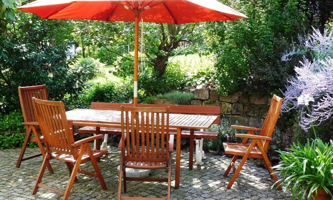 Kleinpestitz/Mockritz Apartment | quiet, close to the center, 5 min. to train, 3 bedrooms, family friendly, garden