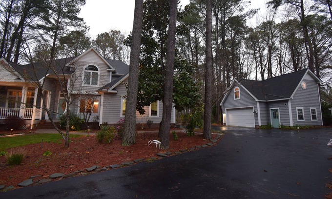 Ocean Pines Apartment | Quiet coastal retreat, minutes from Ocean City, MD, full kitchen.