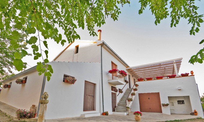 Citta Sant'Angelo House | Quiet Country House in Abruzzo with Jacuzzi