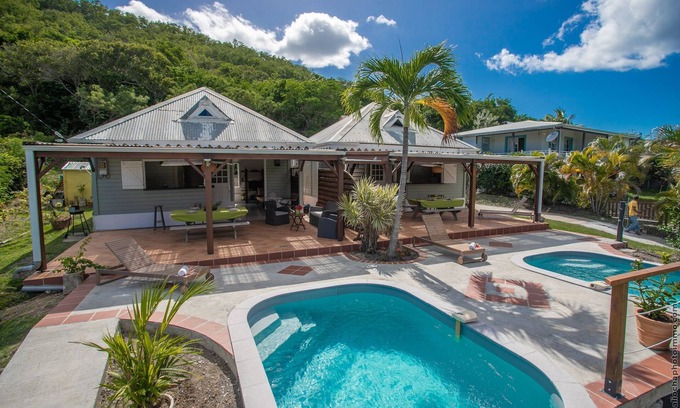 Sainte-Anne House | Quiet family bungalow Sainte Anne pool