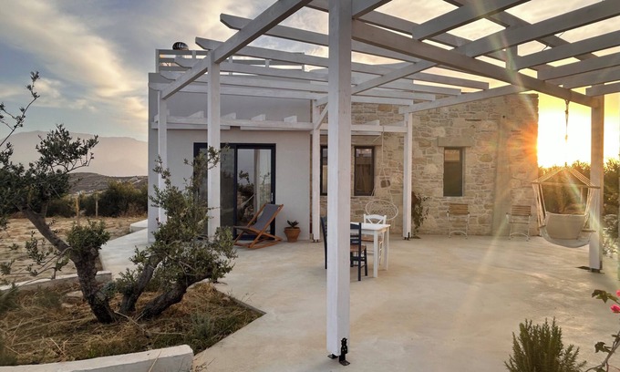 Pitsidia House | Quiet house in southern Crete, picturesque sea and mountain views, beach within walking distance